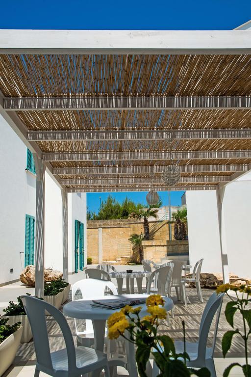 Terrazze Del Mare Aparthotel Racale Buitenkant foto