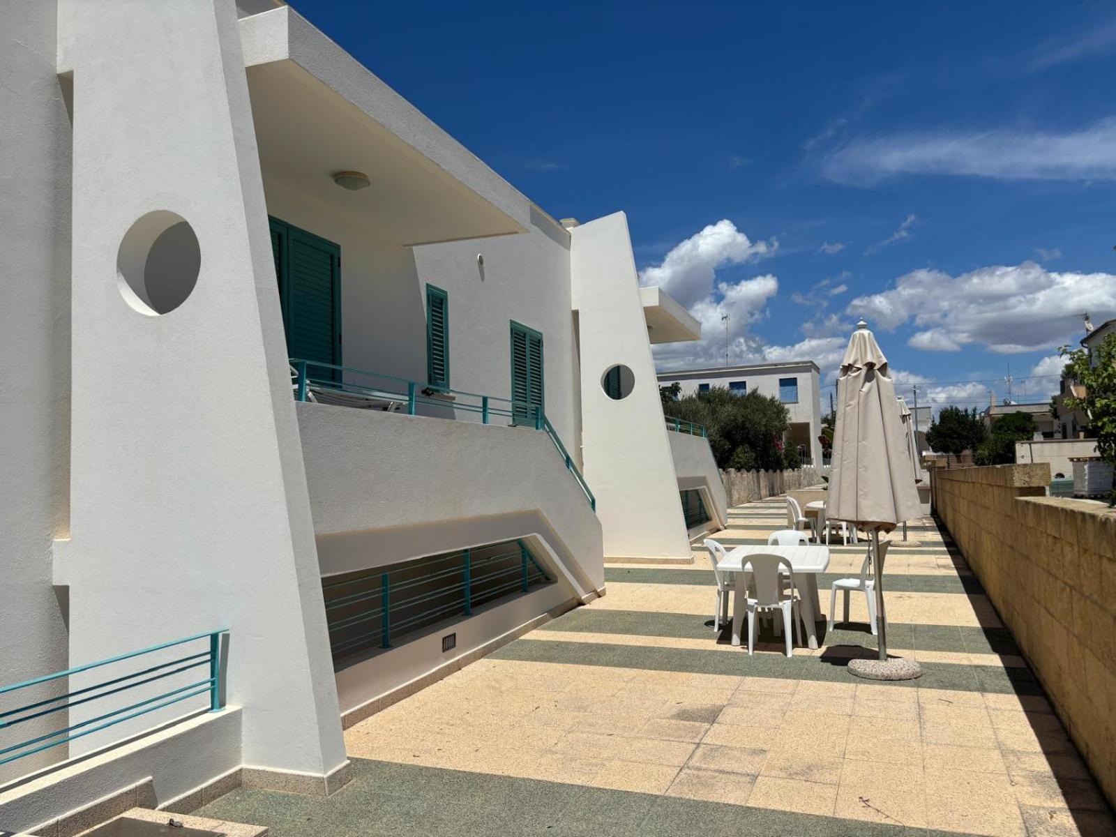 Terrazze Del Mare Aparthotel Racale Buitenkant foto